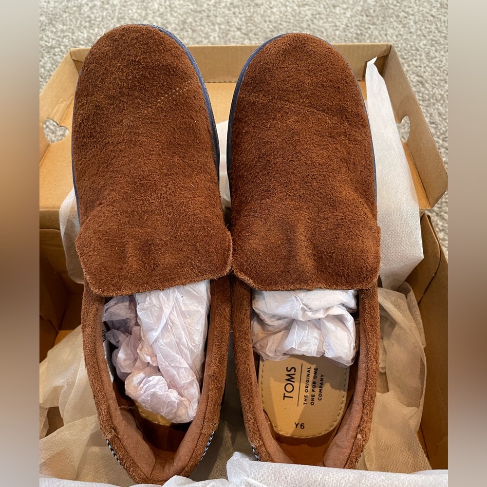 Boys Toms shoes